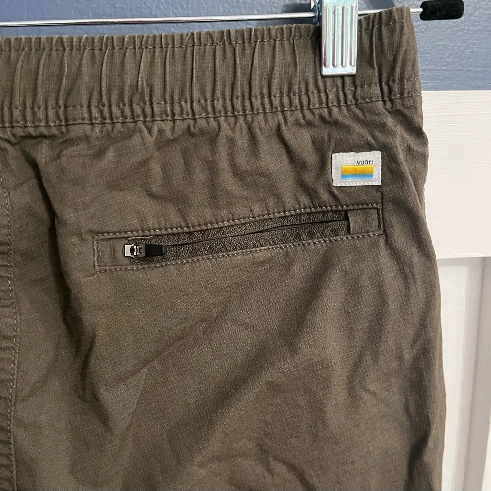 Vuori Men’s Ripstop Climber Pant Olive size Small V412
